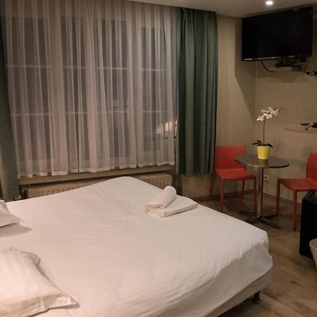 בריסל Hotel Noga מראה חיצוני תמונה