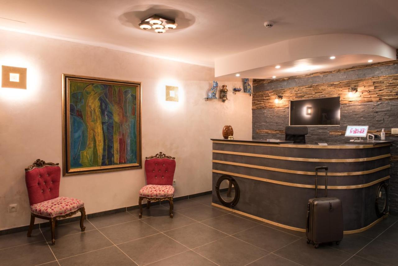 בריסל Hotel Noga מראה חיצוני תמונה